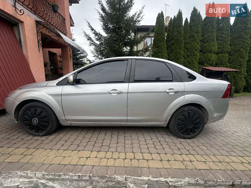 Ford Focus (2010)