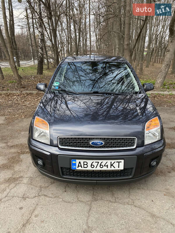 Ford Fusion (2006)