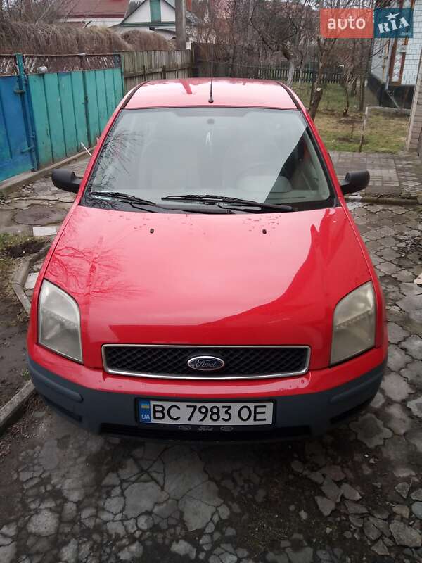 Ford Fusion (2004)