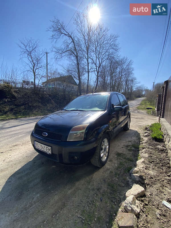 Ford Fusion (2007)