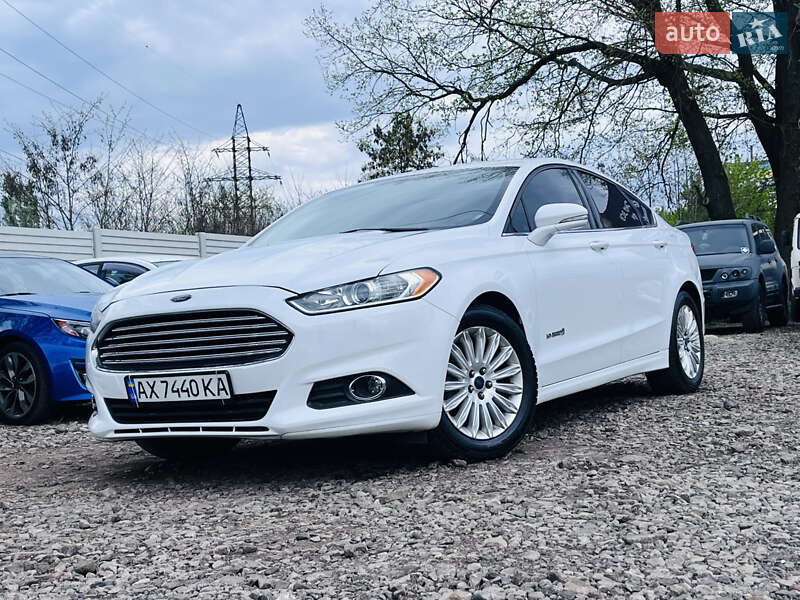 Ford Fusion (2013)
