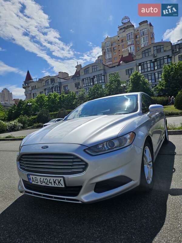 Ford Fusion (2013)