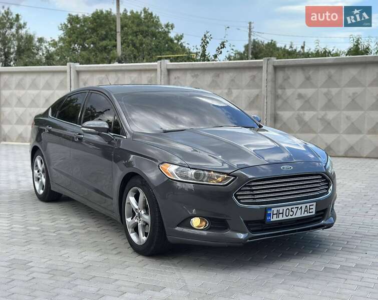 Ford Fusion (2014)