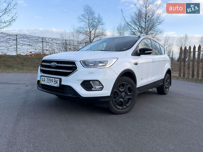 Ford Kuga (2017)
