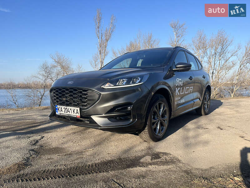 Ford Kuga (2022)
