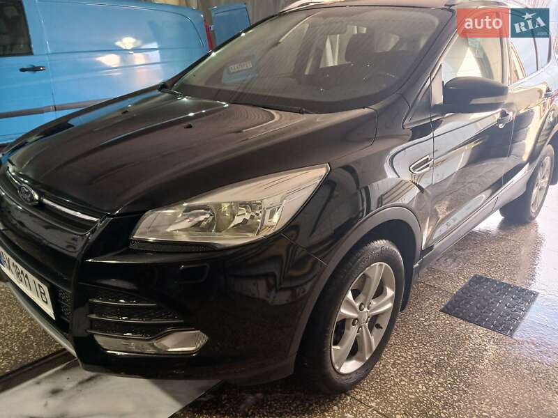 Ford Kuga (2015)