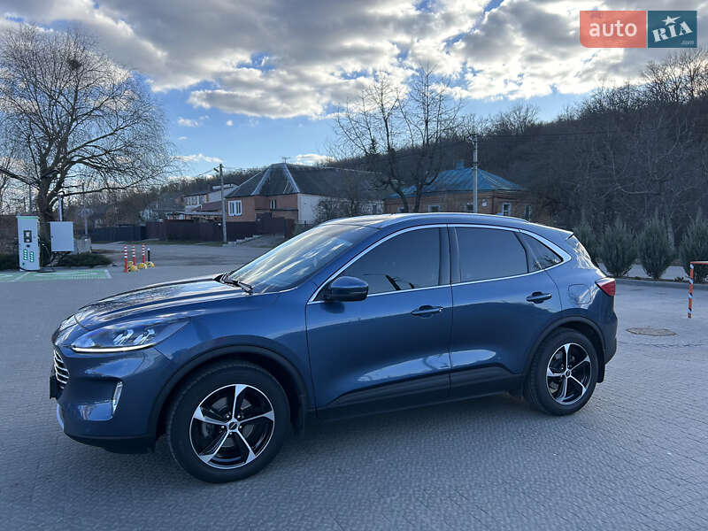 Ford Kuga (2020)