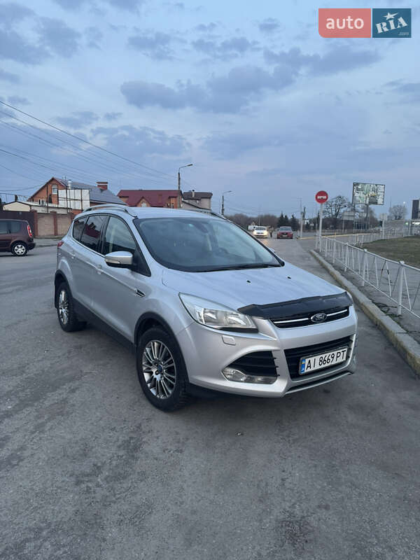 Ford Kuga (2013)