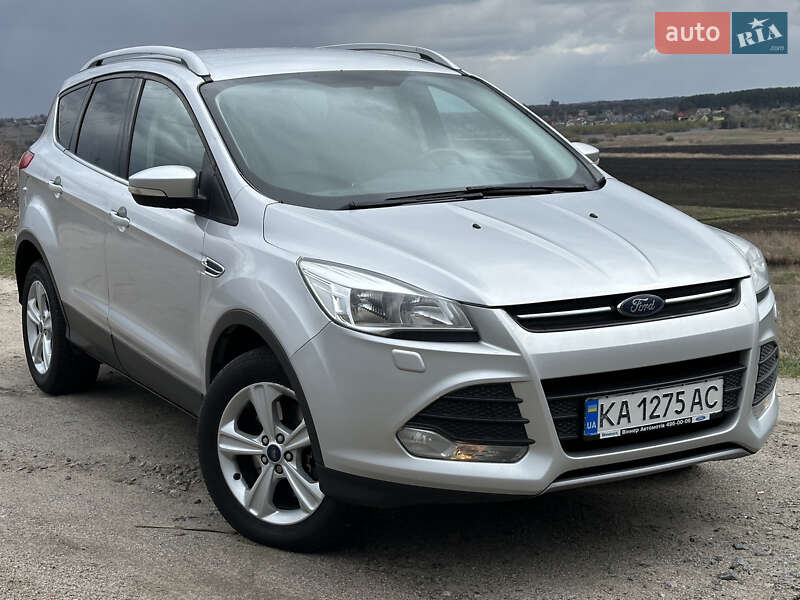 Ford Kuga (2015)
