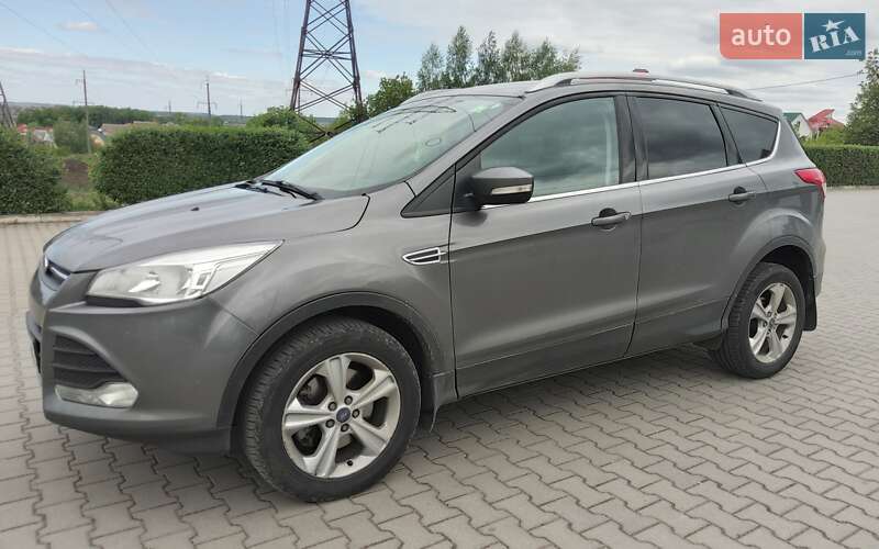 Ford Kuga (2013)