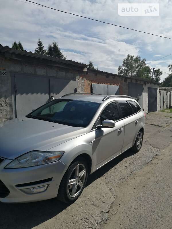 Ford Mondeo (2011)