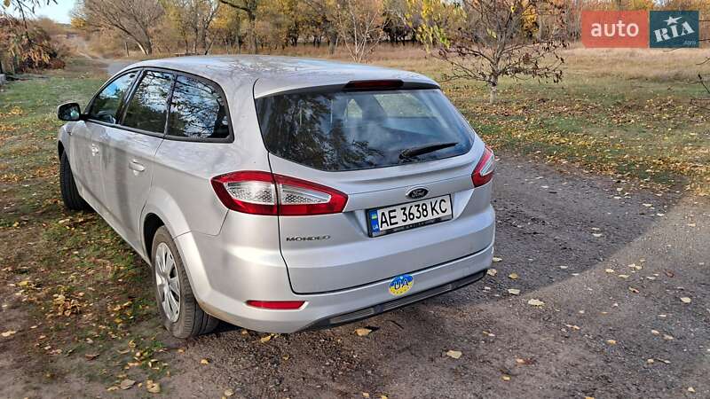Ford Mondeo (2011)