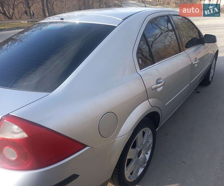 Ford Mondeo (2003)