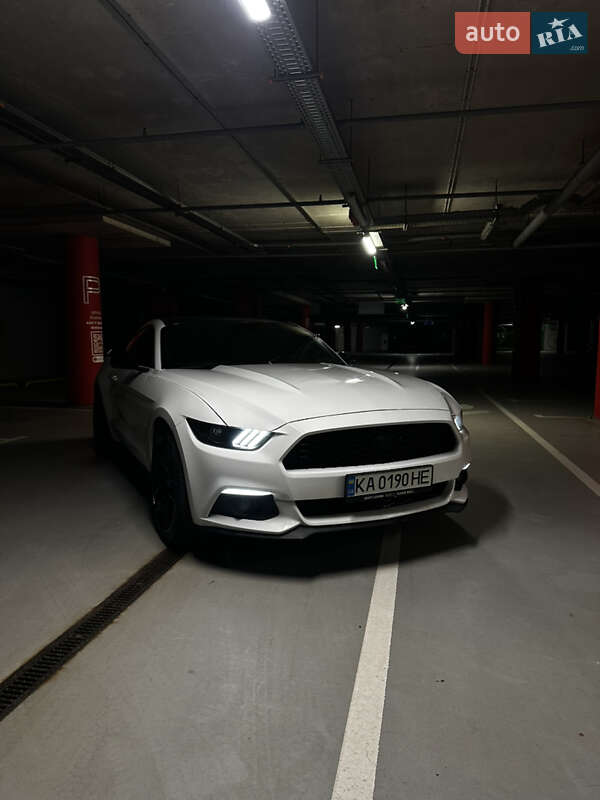 Ford Mustang (2015)