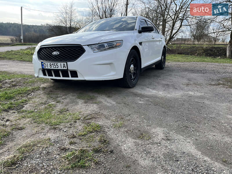 Ford Taurus (2017)