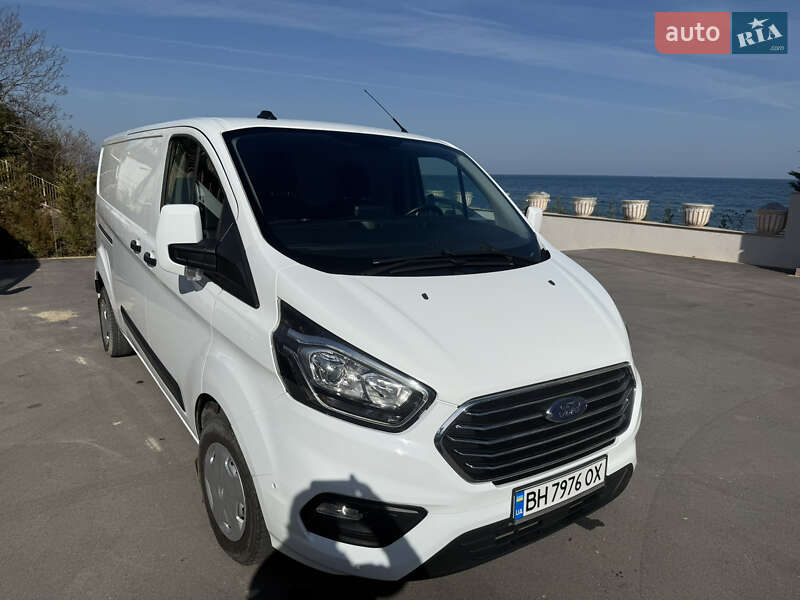 Ford Transit custom (2020)