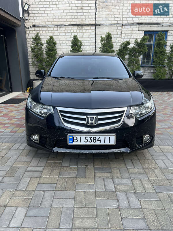 Honda Accord (2011)