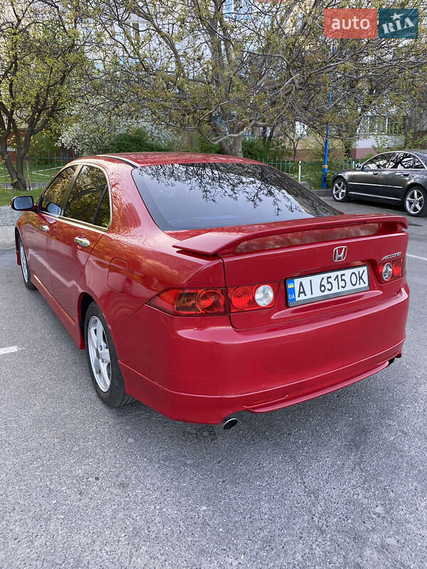 Honda Accord (2004)
