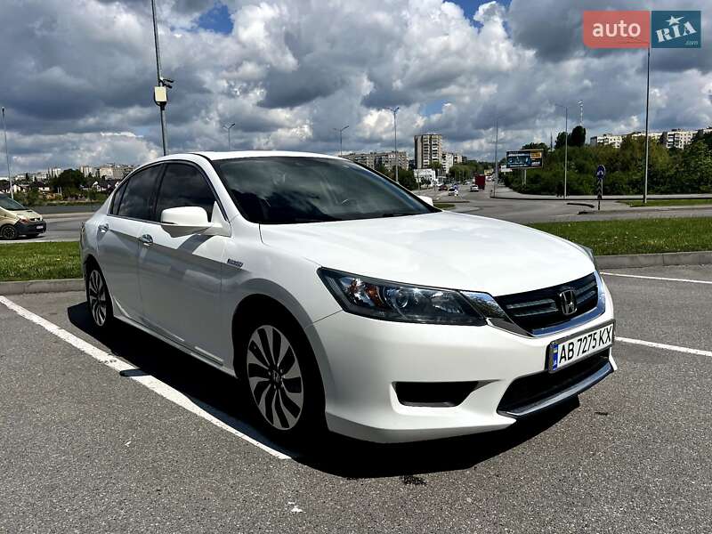 Honda Accord (2015)
