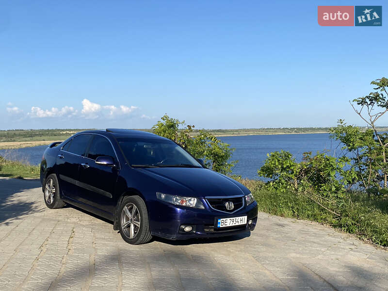 Honda Accord (2004)