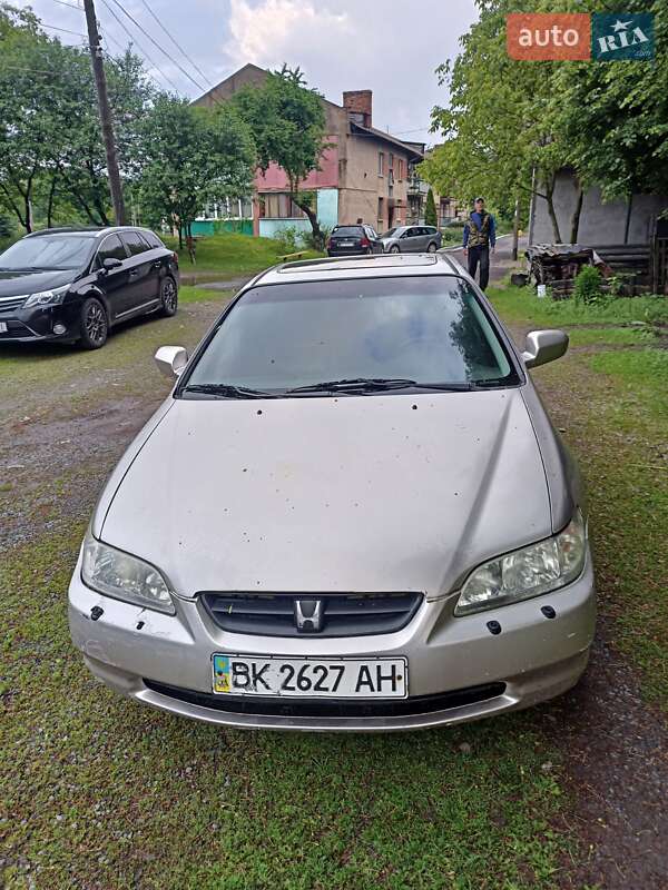Honda Accord (1999)