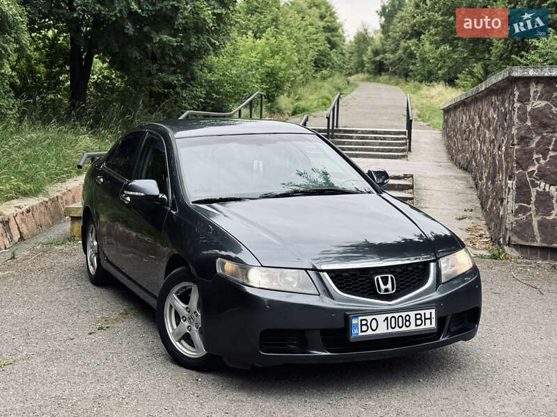 Honda Accord (2005)