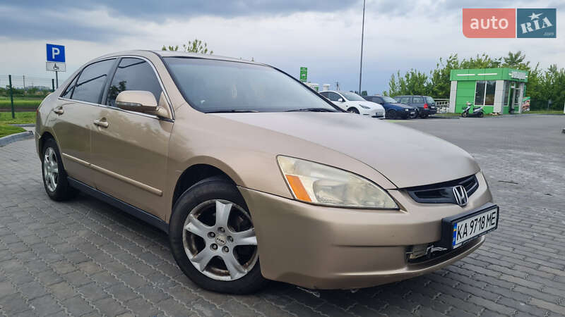 Honda Accord (2005)