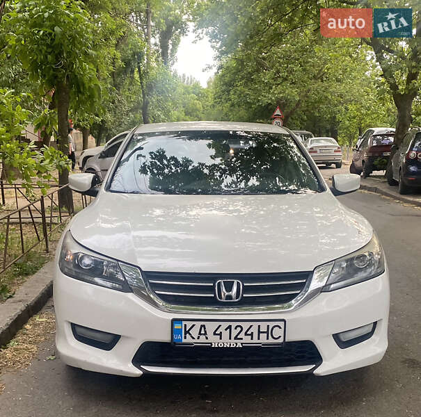 Honda Accord (2015)