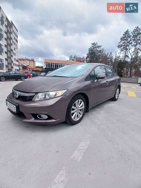 Honda Civic (2012)