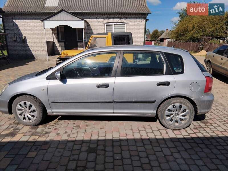 Honda Civic (2003)