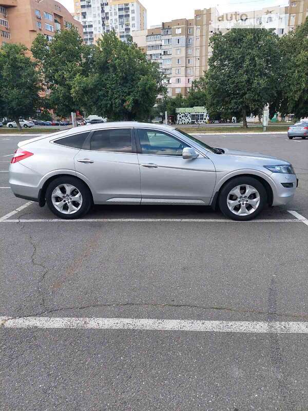 Honda Crosstour (2011)