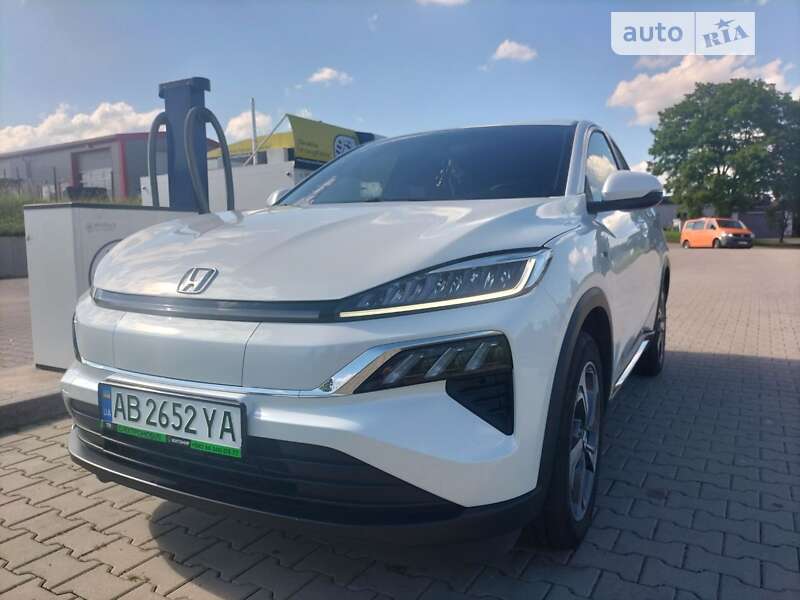 Honda M-nv (2022)