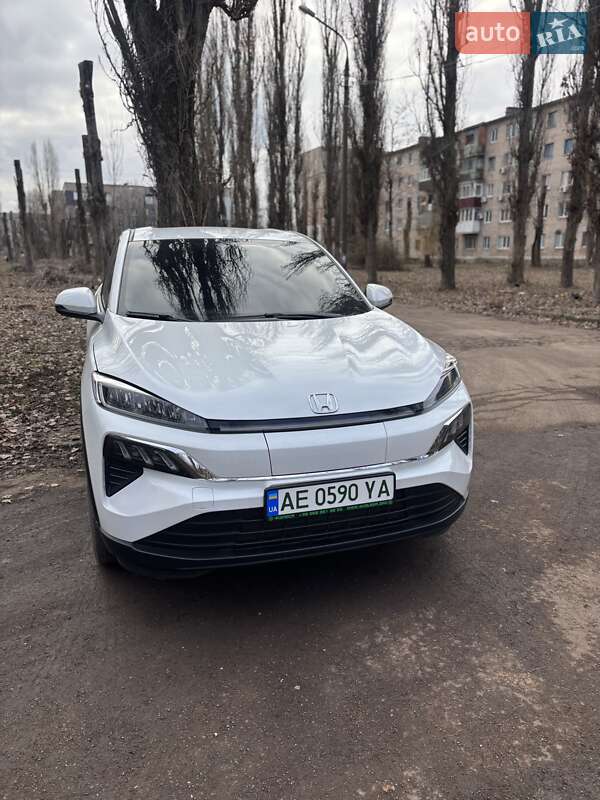 Honda M-nv (2022)