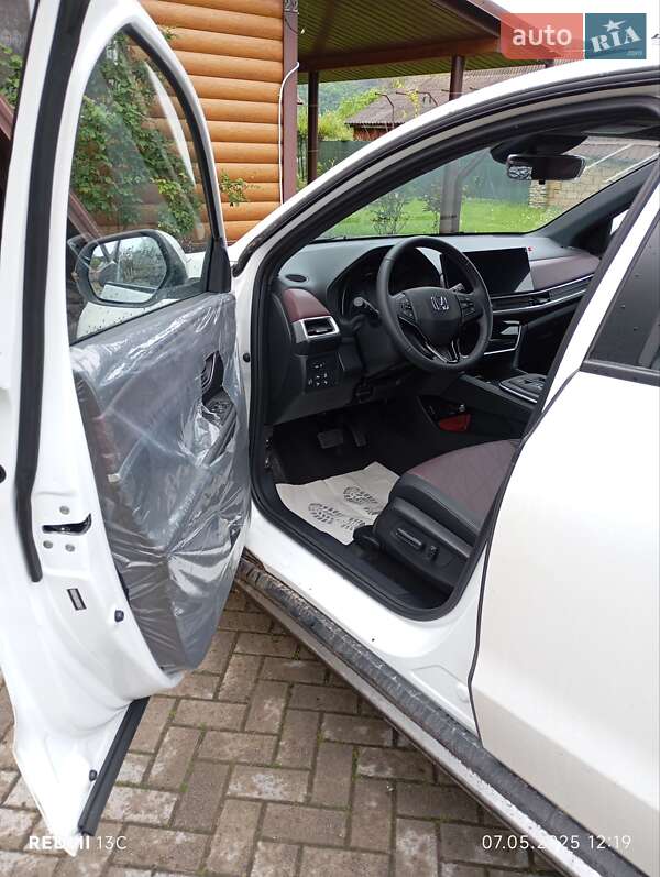Honda M-nv (2024)