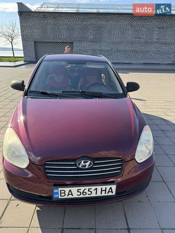 Hyundai Accent (2009)