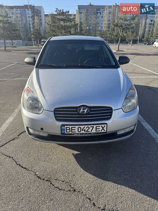 Hyundai Accent (2007)