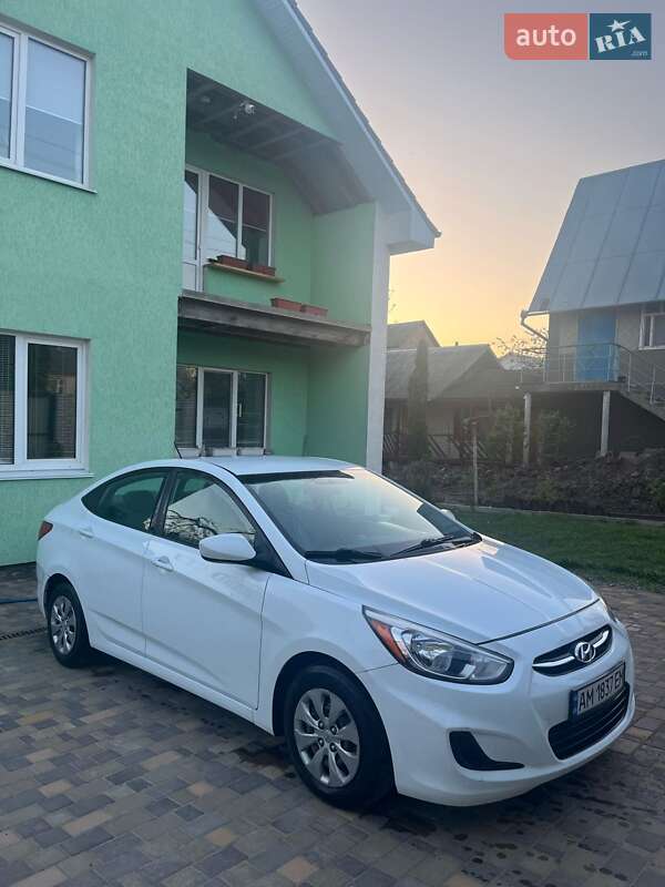 Hyundai Accent (2016)