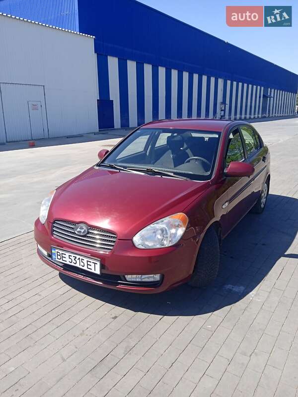 Hyundai Accent (2008)