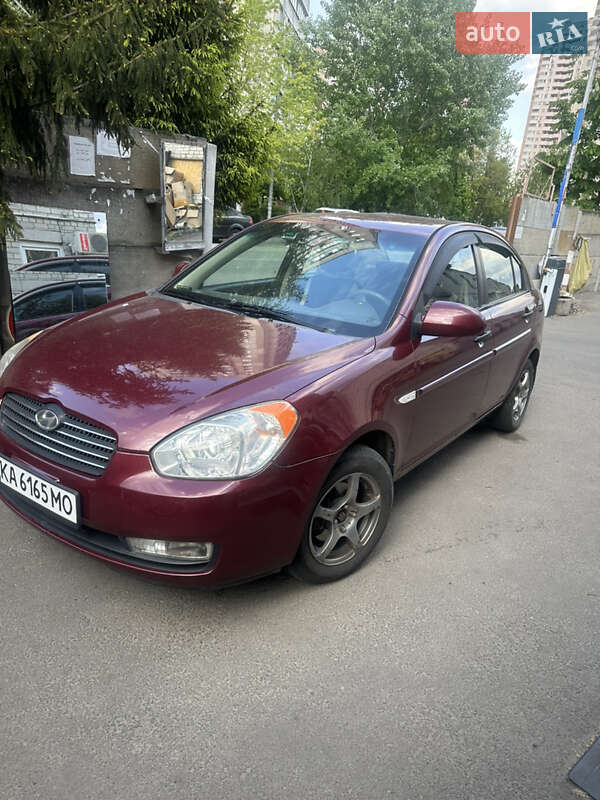 Hyundai Accent (2007)