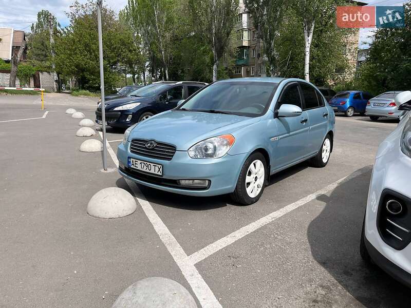 Hyundai Accent (2008)