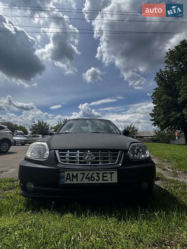 Hyundai Accent (2005)