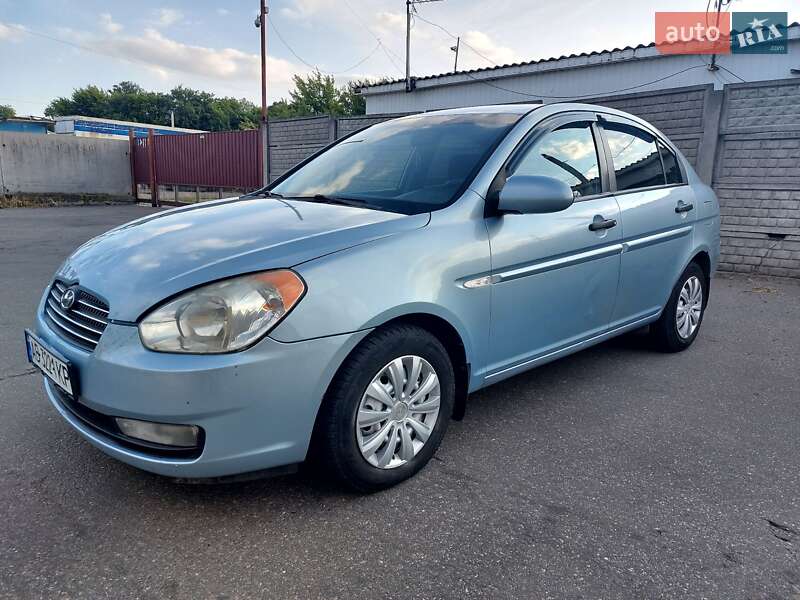Hyundai Accent (2007)