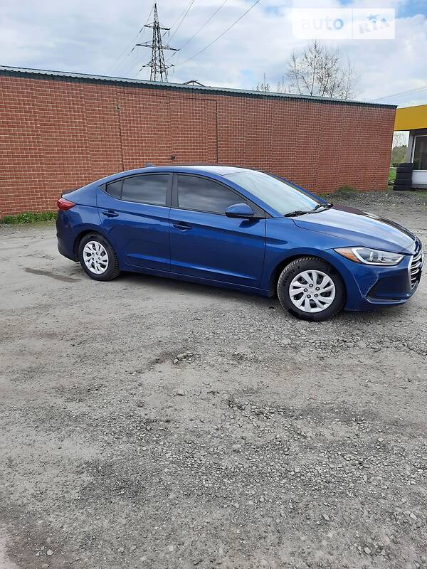 Hyundai Elantra (2016)