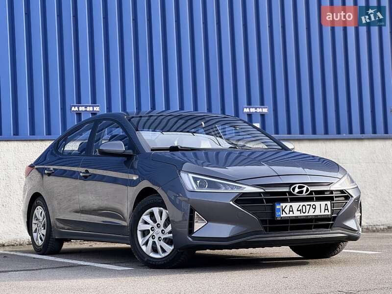Hyundai Elantra (2019)
