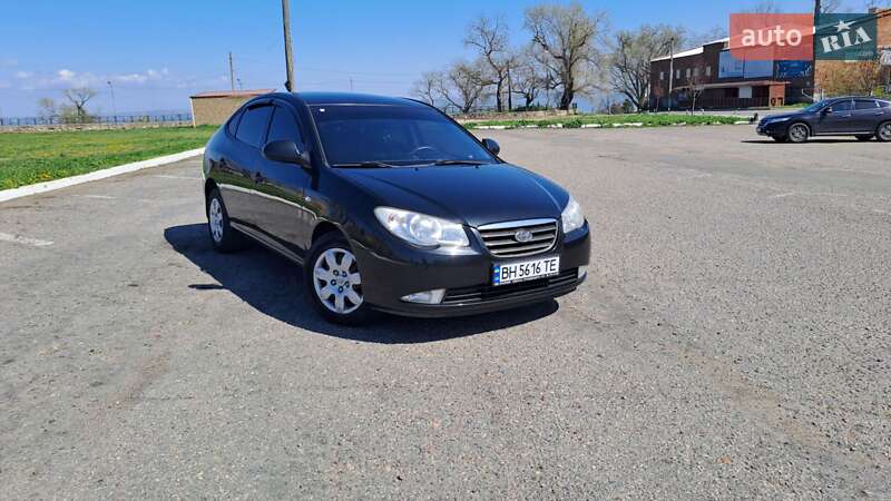 Hyundai Elantra (2008)