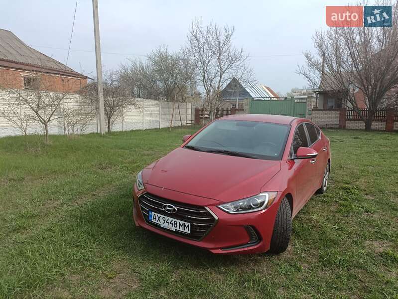 Hyundai Elantra (2016)