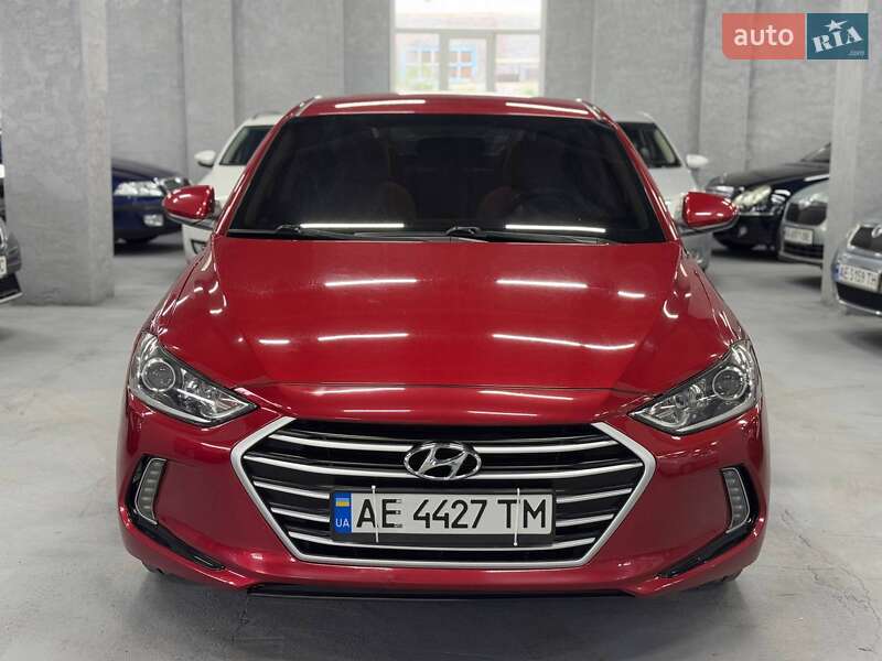 Hyundai Elantra (2016)