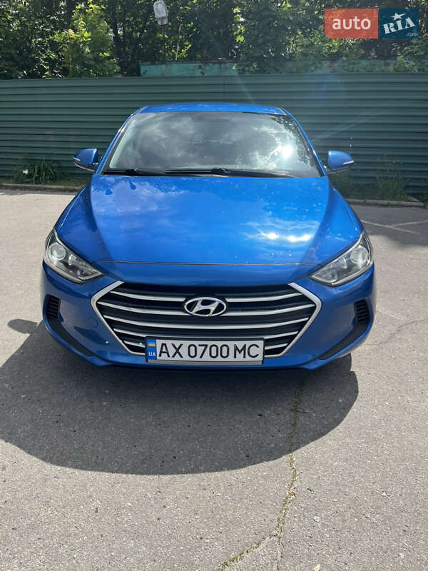 Hyundai Elantra (2016)