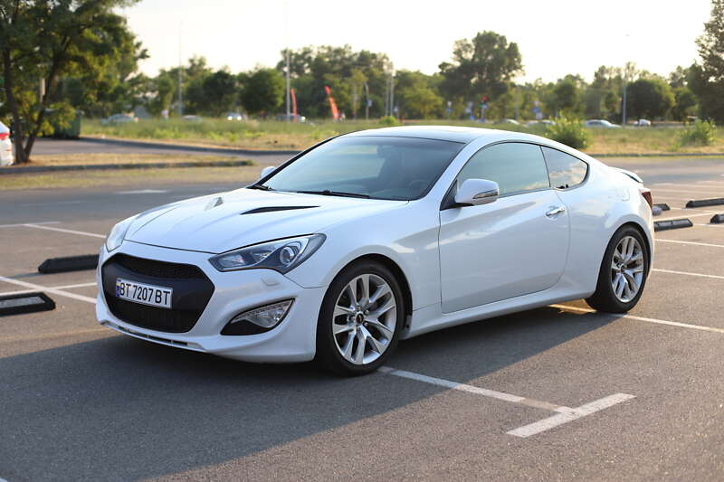 Hyundai Genesis coupe (2013)