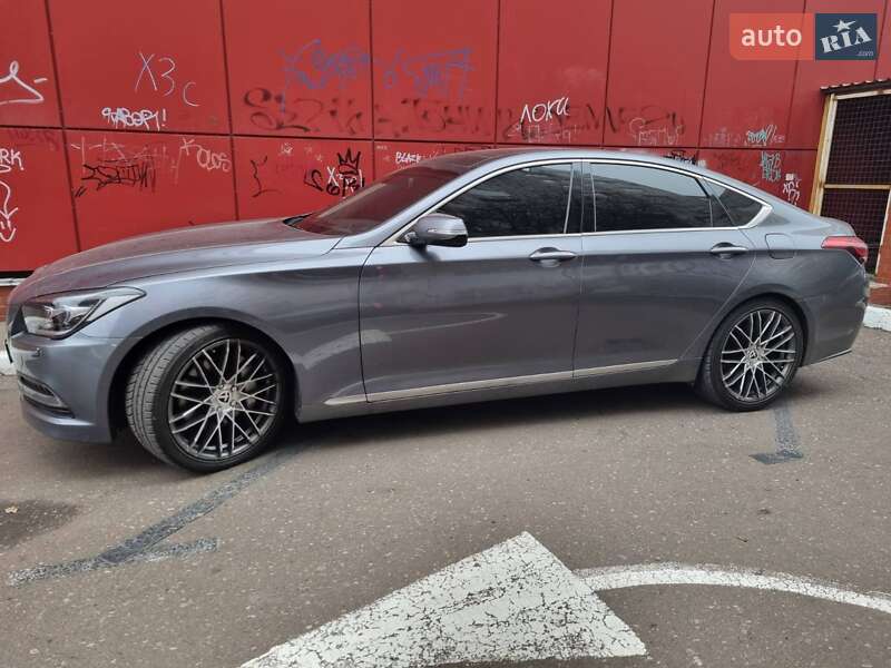 Hyundai Genesis (2014)